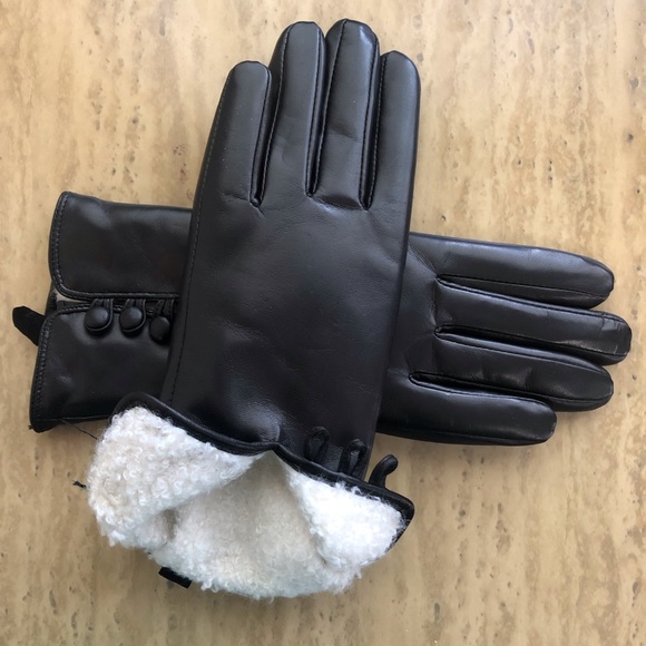 millie Authentic Sheep Leather Button Gloves - Picture 4 of 5